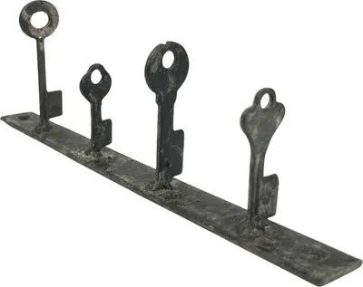 Produktbild von Keys Reused Schlüsselhalter aus recyceltem Metall in zufälliger Variante