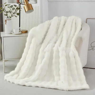 Produktbild von Kuscheldecke Wohndecke 160x200cm Doppelseitig Plüschdecke Warme Flauschige Decke Überwurfdecke Couchdecke Tagesdecke Sofadecke Blanket, Weiß