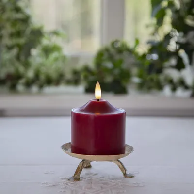Produktbild von LED Stumpenkerze Flamme - Echtwachs - warmweiße 3D Flamme - H: 9,5cm - Batteriebetrieb - Timer - rot