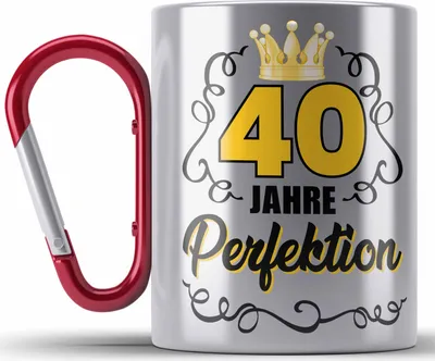 Produktbild von Trendation - 40. Geburtstag Frauen Edelstahl Tasse Karabiner Geschenk Geschenkidee 40er Geburtstag Spruch Perfektion (Rot)