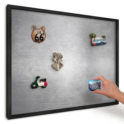 Produktbild von Magnettafel 70x50 cm mit schwarzem Rahmen - Magnetische Metalltafel, Magnetpinnwand zur Wandmontage für Wohnzimmer, Küche, Flur, Kinderzimmer und Büro - Metallische Oberfläche