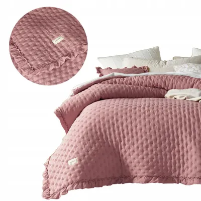 Produktbild von Room99 Molly Tagesdecke 200x220 cm Indisch Pink mit Rüsche