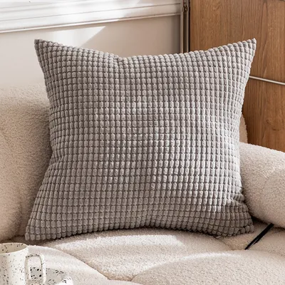 Produktbild von OKWISH Kissenbezug 50x50 cm 2er Set Hellgrau, Grobstrick Kissenhülle im Maiskorn-Design, Dekokissen Bezug Uni Farbe, Sofakissen Bezug weich & modern, Couchkissen Zierkissenhülle Wohnzimmer Schlafzimmer