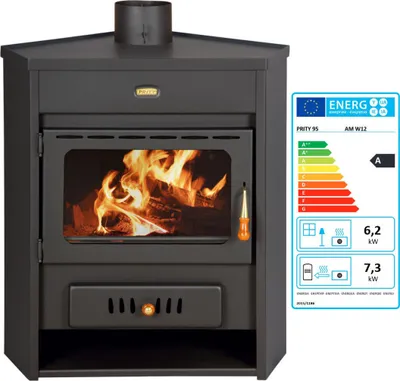 A black wood-burning stove with an energy efficiency label on the right.