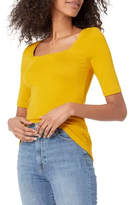Immagine prodotto di A. T-shirt a maniche corte da donna, modello aderente, con scollo a V