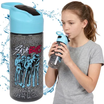 Produktbild von K-Pop Demon Hunters Saja Boys Wasserflasche mit Trinkverschluss und Griff, transparente Flasche mit Trinkhalm, 450 ml