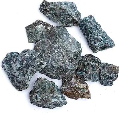 Productafbeelding van Rubijn met kyaniet – ongeveer 3-8 cm; ongeveer 1000 gram. Bestel nu online, topkwaliteit, direct beschikbaar