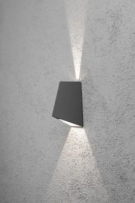 Produktbild von Konstsmide Imola High Power LED Wandleuchte mit doppeltem Lichtkegel - anthrazit lackiertes Aluminium, klares Acrylglas; 7928-370