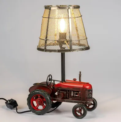 Produktbild von formano Traktor Lampe Metall Tischlampe Design Leuchte rot im Vintage-Look Deko