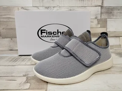 Produktbild von Fischer Damen Hausschuh mit Klettverschluss grau und weißer Sohle 40