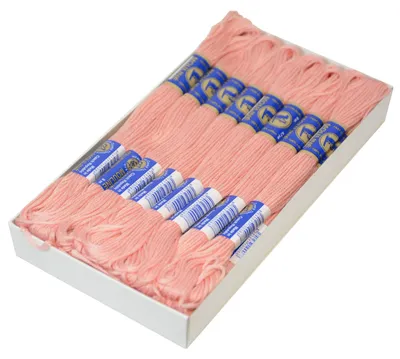 24 Docken Stickgarn / Sticktwist 100% Baumwolle Stickerei Safranrosa