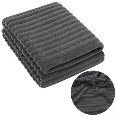 Image de Couverture Unyqoos® en polaire, 150 x 200 cm – couverture douce et chaude en 100% polyester (280 g/m²), de couleur grise, idéale pour le canapé et le lit, lavable à 30 °C