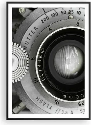 Produktbild von Gerahmtes Poster - Schwarzer Rahmen - Objektiv Schwarzweiß Vintage - 70x100 cm - Wand Bild - Wanddeko - Wandbilder - Kunstposter - Wandposter - Bilderrahmen - Bilder - Kunstdruck - P2BPA70x100-4631