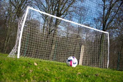 Produktbild von Fußballtor - 3.7 x1.8m - mit Stoppnetz - 6.5x3m - Ideal, um nie wieder sein Ball zu verlieren !