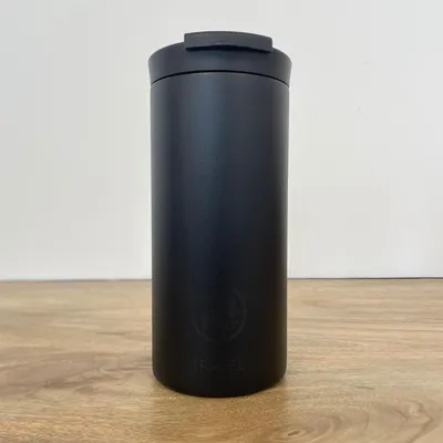 Image de Mug TRAVEL isotherme 600 ml - Stone Tuxedo black | 24 Bottles