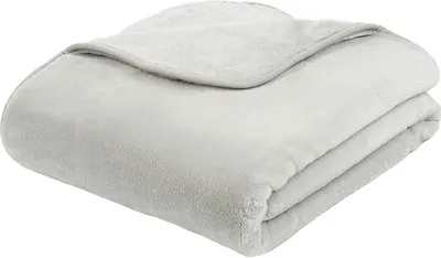 Produktbild von Gözze Kuscheldecke Cashmere-Feeling Premium 220 x 240 cm silber (90)