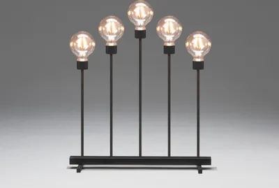Produktbild von Konstsmide - LED Metallleuchter, schwarz, mit Dimmer, wechselbare Leuchtmittel , mit an/aus Schalter, 5 runde Globes, 10 bernsteinfarbene Dioden, 24V Innentrafo, 3,5W, schwarzes Kabel