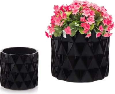 Zdjęcie produktu dla Osłonka ceramiczna na doniczkę czarna okrągła 13x12,5cm walec