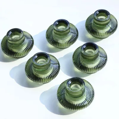 Produktbild von Grüner Glas Kerzenhalter für Teelichter und Spitzkerzen