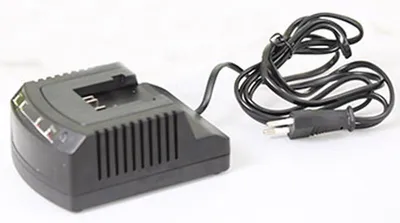 Produktbild von IKRA Ladegerät (Ladezeit 3-5 Stunden, mit LED Ladeanzeige) - 17180973-1