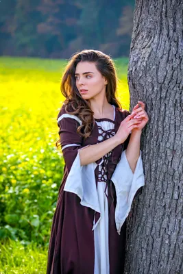 Produktbild von Kleid mit Trompetenärmeln Braun/Natur "Larissa" S