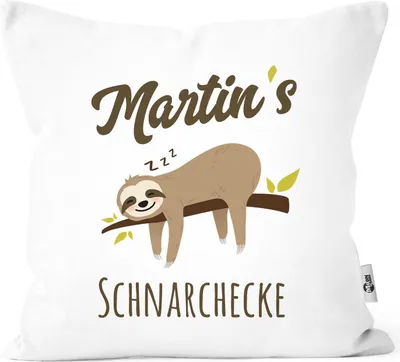 Produktbild von Kissen-Bezug Spruch Opa's Oma's Mama's Papa's Schnarchecke Faultier Print Kissen-Hülle Deko-Kissen Baumwolle MoonWorks® Personalisiert weiß unisize