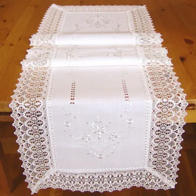Produktbild von Tischläufer CORA Spitze & Stickerei Landhausstil Polyester 40 x 140 cm