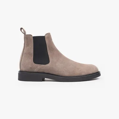 Immagine prodotto di Stivali Chelsea da uomo in camoscio color taupe, marca Hinson, modello beatenberg, colore blakemore