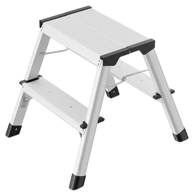 Produktbild von Hailo D60 StandardLine Alu Doppelstufen-Trittleiter - 2-stufiger Klapptritt mit Soft-Grip-Sohlen und Klappsperre - Arbeitshöhe bis 240 cm - Gewicht 2 kg - Silber – Größe 2 Stufen