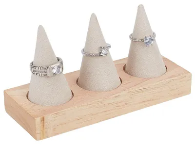 Obrázok produktu pre Držiak na prstene – Držiak na šperky – Stojanček na prstene – Drevená základňa – Zamatové kužele – 3 kužele, dĺžka 12,7 cm