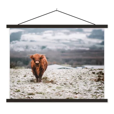 Produktbild von MuchoWow® Textilposter Schottischer Highlander - Schnee - Berg 40x30 cm mit schwarzem Rahmen - Dekorationen