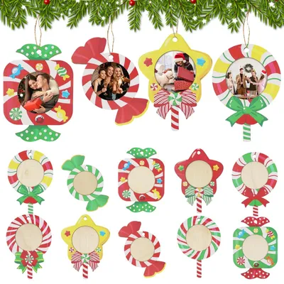 Image de Décorations de Noël en bois avec 10 cadres photo