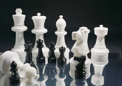 Produktbild von rolly toys Große Schachfiguren, Maße: 64x24x24 cm; 21 870 7