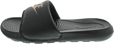 Produktbild von Nike W Victori One Slide CN9677001 (39/black-mtlc red-bronze-bla)