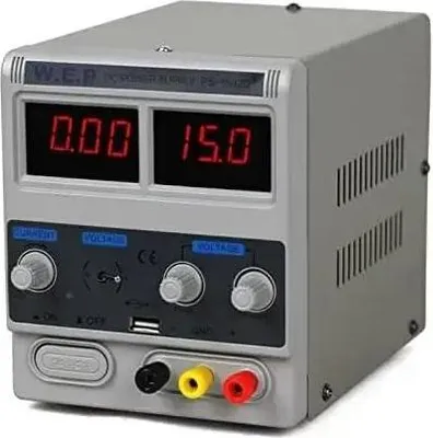 Obrázek produktu pro Laboratorní napájecí zdroj – nastavitelný stejnosměrný napájecí zdroj – 0–15 V – stabilizovaný – LED displej – přesný enkodér – omezení proudu 0,6–2 A – 220–240 V 50 Hz – šedý