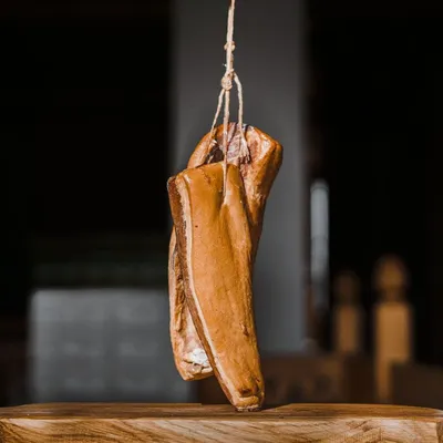 Zdjęcie produktu dla Słonina wędzona 1 kg - Schronisko Bukowina