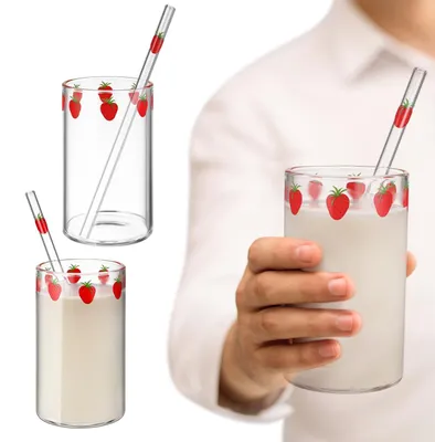 Produktbild von 2er Set Erdbeer Glasbecher mit Strohhalm - 320 ml Trinkgläser aus Borosilikatglas mit Erdbeerdruck - Für Eiskaffee, Saft und Smoothies - Transparent