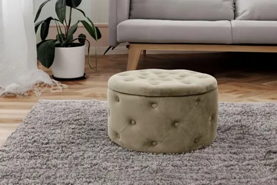 Produktbild von Sitzhocker – Hocker – SamtHocker – Polsterhocker – ALIA – Beige – 55 cm – Samt Pouf mit Stauraum und eleganter Steppung