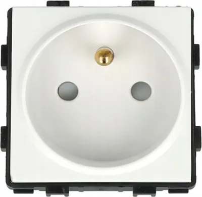 Imagen del producto de Enchufe estándar 1B 2P+Z, sin cerradura, color blanco, 1 unidad. Código de producto: 333527