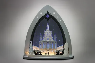 Produktbild von Lichterspitze "Dresdner Frauenkirche" (52x53,5x9cm) von Weigla Holzkunst