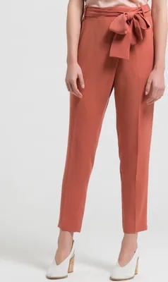 Produktbild von ARMEDANGELS Jolena Damen Stoff Hose Pants Stoffhose 7/8-lang Cropped Damenhose Grösse M Farbe Rot