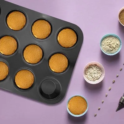 Produktbild von Famanu Muffinform Set 2 Stück - 12 Muffins, Antihaftbeschichtung, 35x26x3.5cm