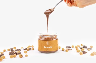 Image de Zeronella, crème de noisette au chocolat noir, 250 g