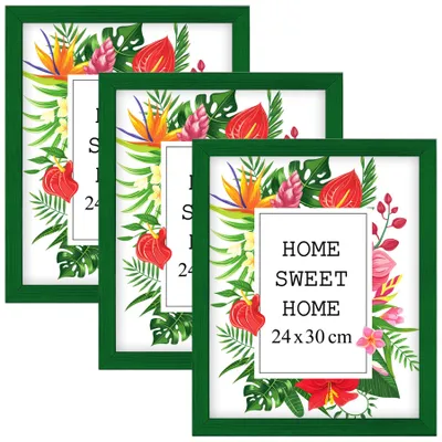 Obrázok produktu pre Sada 3 zelených obrazových rámov MG Design, rozmer 24 x 30 cm – vyrobené z prírodného dreva s akrylovým sklom, vhodné na zavesenie aj na postavenie, pre fotografie, plagáty a puzzle