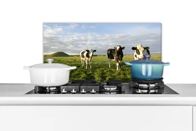 Produktbild von KitchenYeah®  Spritzschutz Küche - Küchenrückwand - Wandschutz für Herd und Spüle - Kuh - Sonne - Tiere 70x30 - Alu-Dibond (Alternative zum Spritzschutz aus Glas) - Hitzebeständig - Herdspritzschutz -