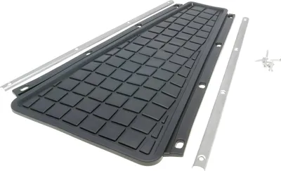 Obrázek produktu pro Fußmatte Durchstieg schwarz inkl. Trittleisten und Schrauben für Vespa PX 1. Serie