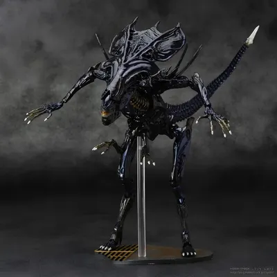 Produktbild von Alien Queen Figur aus dem Film Aliens 32 cm