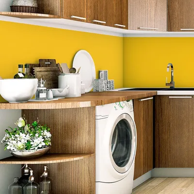 Produktbild von Dekorative Vinyl-Klebefolie (Meterware) – Abwaschbarer, wasserfester Aufkleber für Küchenwände und Möbel – 60 cm x 50 m – Senfgelb
