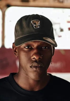 Produktbild von Mister Tee Cap Trophy Dad Cap Darkgrey