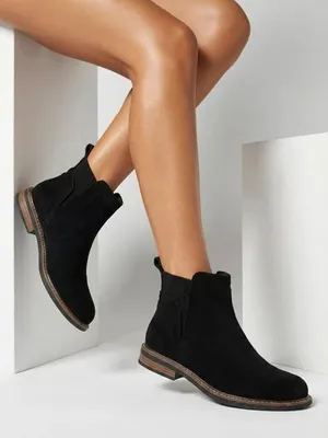 Produktbild von Royalfashion Schwarze Damenstiefel aus Öko-Wildleder Veysi a'la sztyblettes, Größe 39
